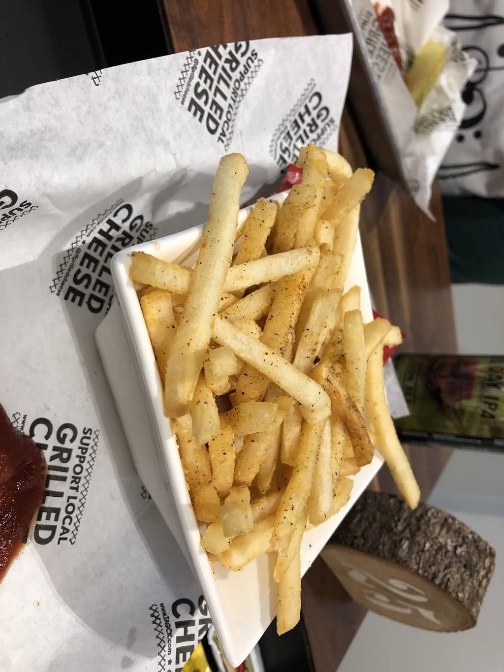 The American Grilled Cheese Kitchen | restaurant | 5611 Six Mile Commercial Ct #3, Fort Myers, FL 33912, USA | 2396728444 OR +1 239-672-8444