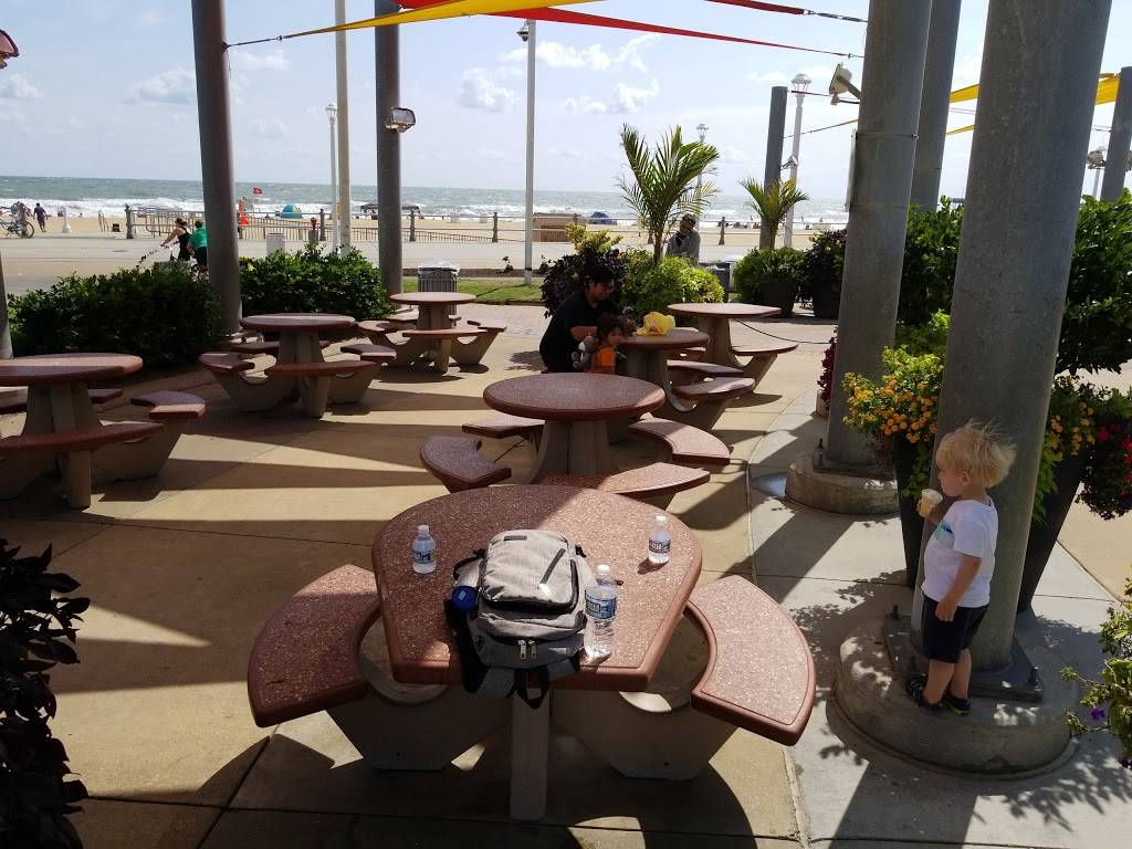 Dairy Queen Store | restaurant | 1609 Atlantic Ave, Virginia Beach, VA 23451, USA | 7574225108 OR +1 757-422-5108