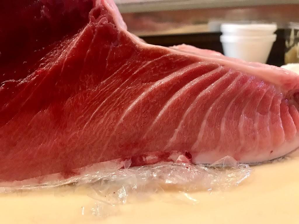 MoMo sushi | restaurant | 15603 Main St #102, Mill Creek, WA 98012, USA | 4252256590 OR +1 425-225-6590