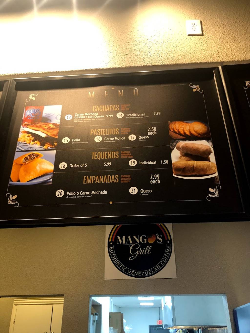 Mangos Grill | restaurant | 5000 Western Center Blvd #280, Haltom City, TX 76137, USA | 8174798122 OR +1 817-479-8122