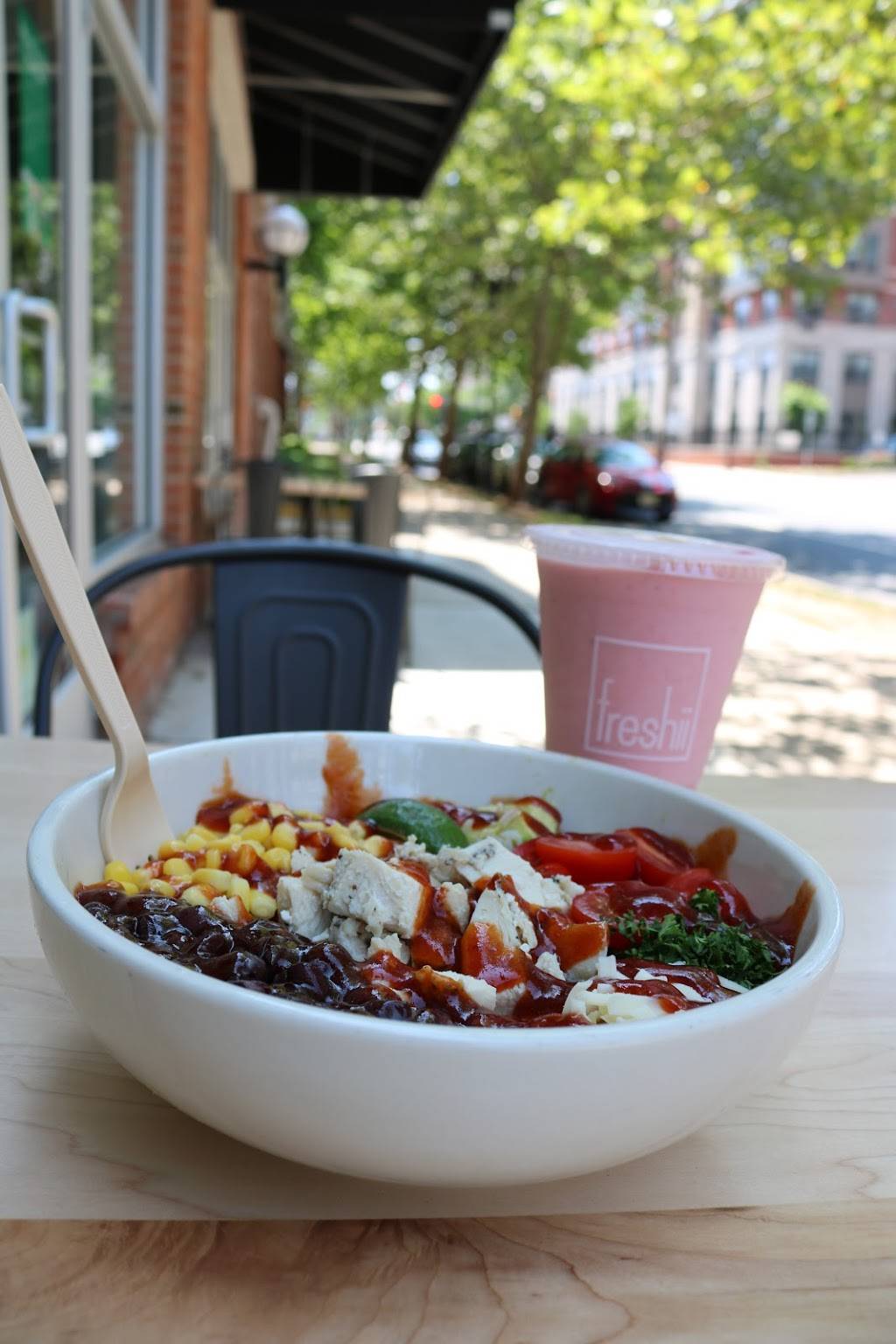 Freshii | restaurant | 131 Neilson St, New Brunswick, NJ 08901, USA | 7324278283 OR +1 732-427-8283