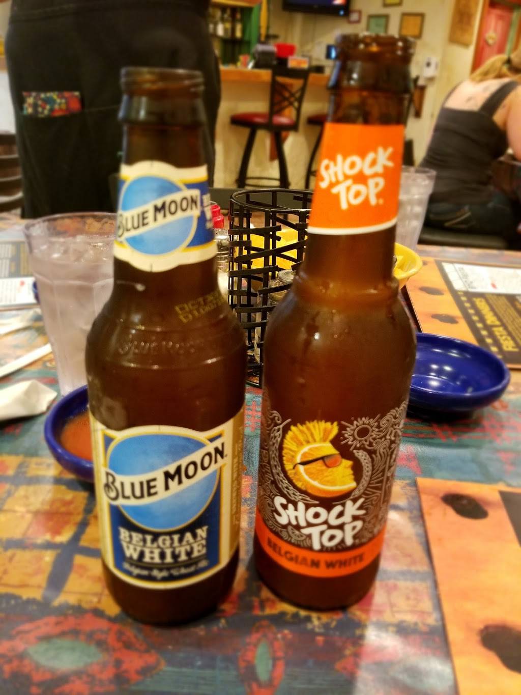 La Fiesta Mexican Restaurant & Cantina | restaurant | 102 Tecumseh St, Dundee, MI 48131, USA | 7345295055 OR +1 734-529-5055