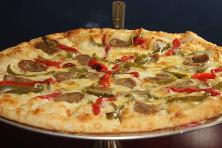 Caputos Pizza Company | restaurant | 800 S Mountain St, Cherryville, NC 28021, USA | 7048024582 OR +1 704-802-4582