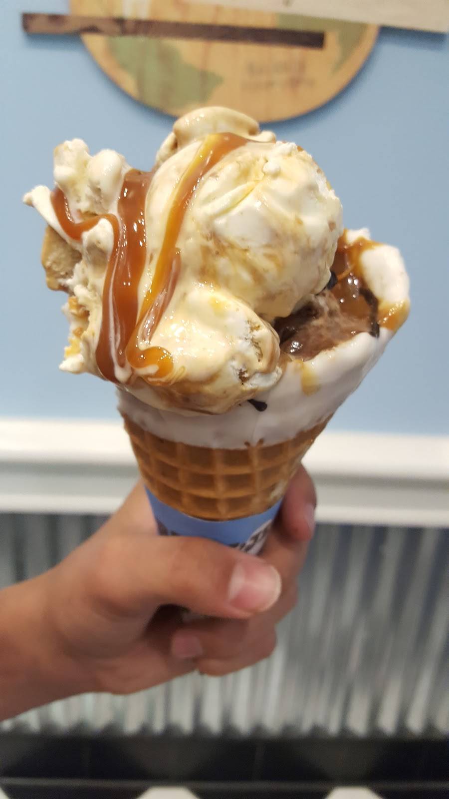 Ben & Jerrys | bakery | 15301 Ventura Blvd Space P-6, Sherman Oaks, CA 91403, USA | 8187899951 OR +1 818-789-9951
