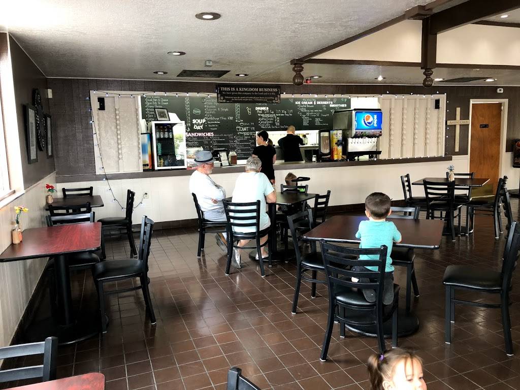 Christees | restaurant | 8600 Indian School Rd NE, Albuquerque, NM 87112, USA | 5052758334 OR +1 505-275-8334