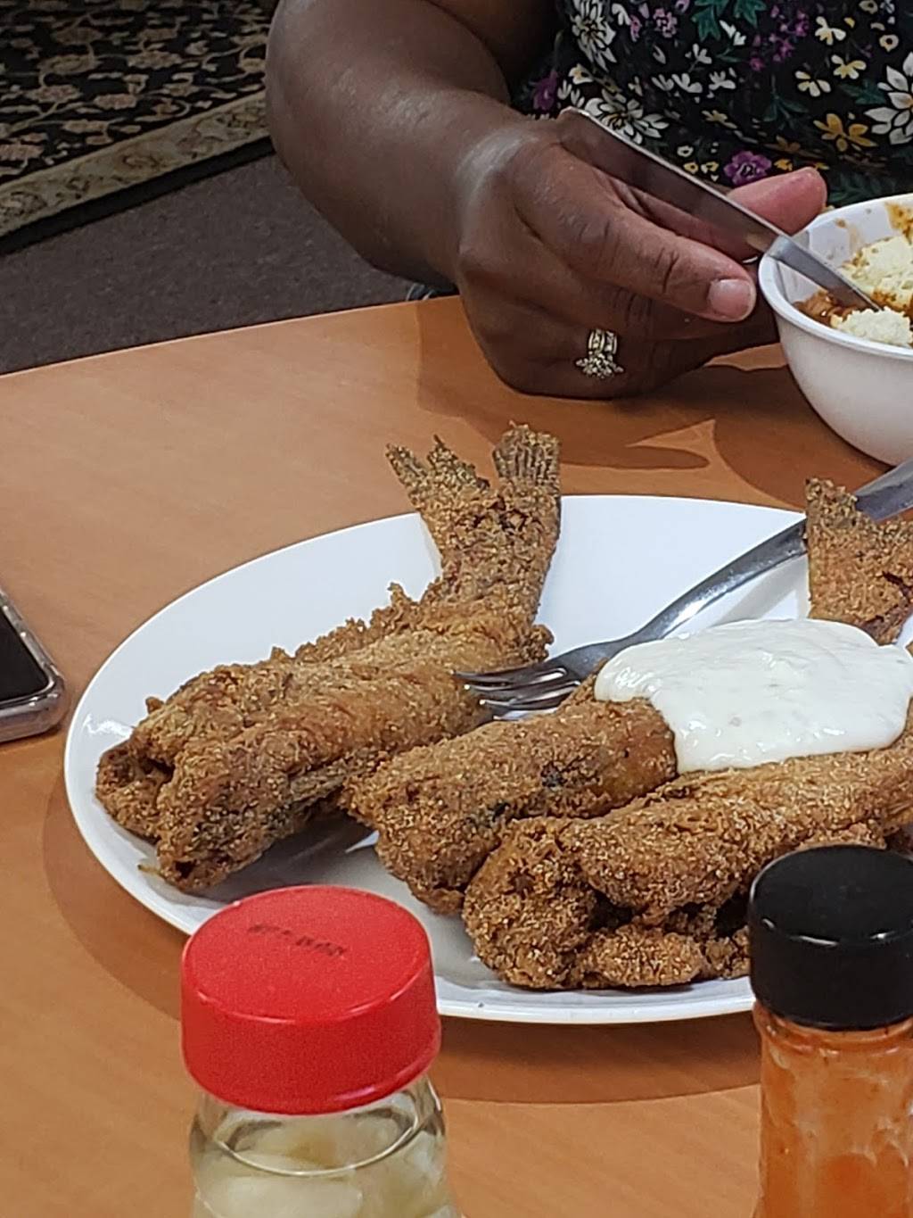 M & J Home Cooking Snellville | restaurant | 3050 Main St W, Snellville, GA 30078, USA | 6783954573 OR +1 678-395-4573