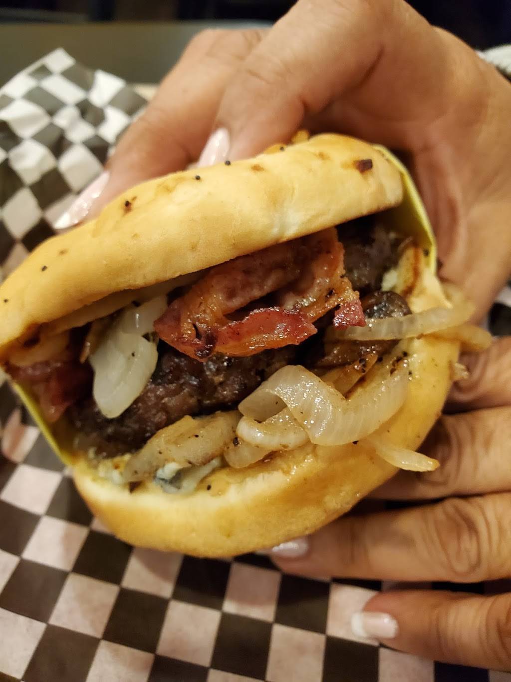 Burger Madness | restaurant | 14655 146th St SE, Monroe, WA 98272, USA | 3607942128 OR +1 360-794-2128