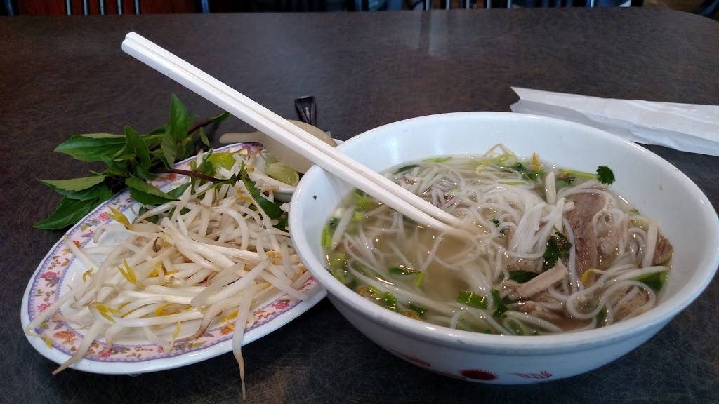 Pho Duy Vietnamese Restaurant | restaurant | 680 Peoria St, Aurora, CO 80011, USA | 3033679884 OR +1 303-367-9884