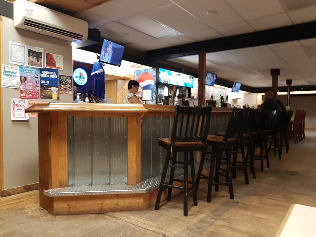 Armors Ale House | restaurant | 3225 River St, Alvinston, ON N0N 1A0, Canada | 5198989990 OR +1 519-898-9990