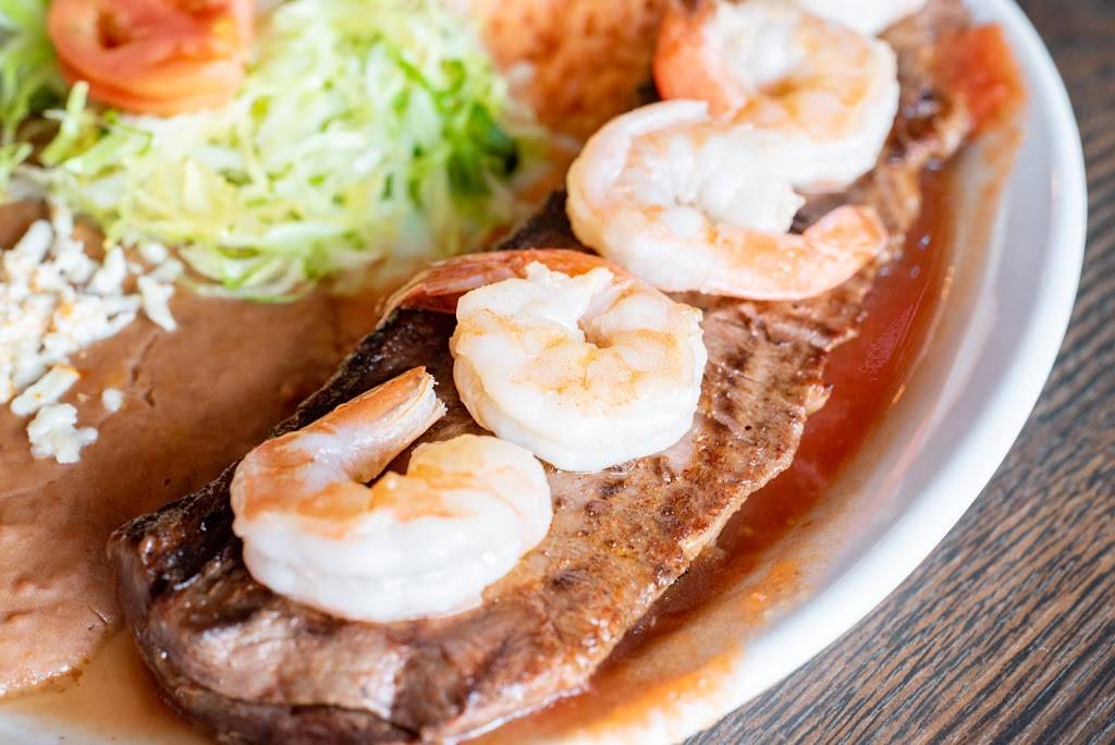 Pepes Mexican Restaurant | restaurant | 3231 W 63rd St, Chicago, IL 60629, USA | 7737786673 OR +1 773-778-6673