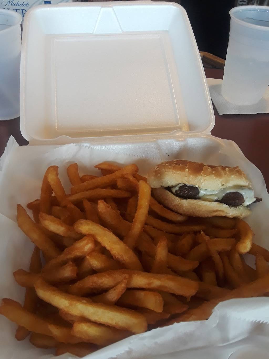 Luigis | restaurant | 616 Winthrop Ave, Revere, MA 02151, USA | 7812892003 OR +1 781-289-2003