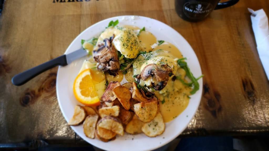 Pub Saint-Pierre | restaurant | 1030 Route Principale, Val-des-Monts, QC J8N 0K4, Canada | 8194572525 OR +1 819-457-2525