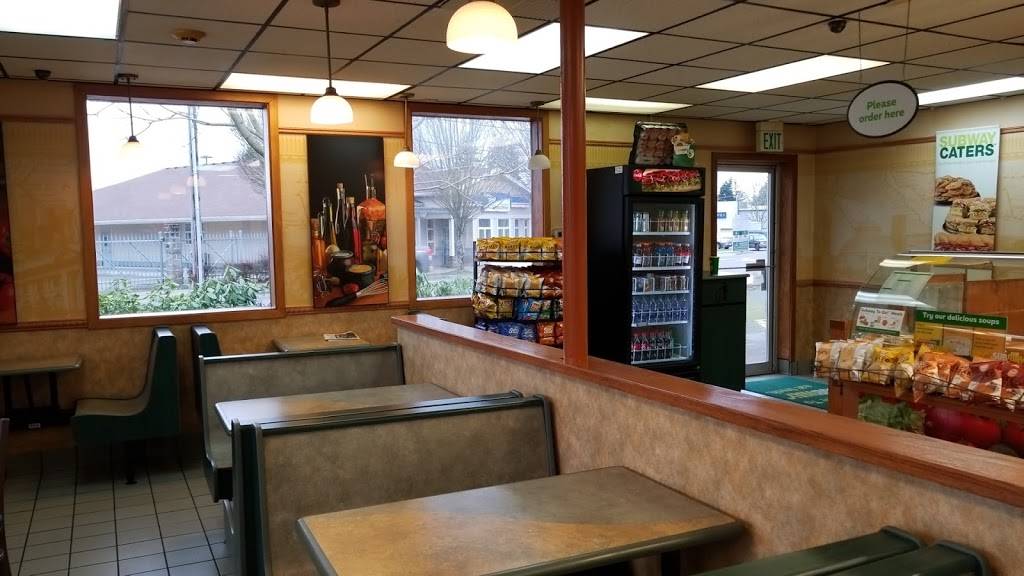 Subway | meal takeaway | 504 N Water St, Silverton, OR 97381, USA | 5038734966 OR +1 503-873-4966