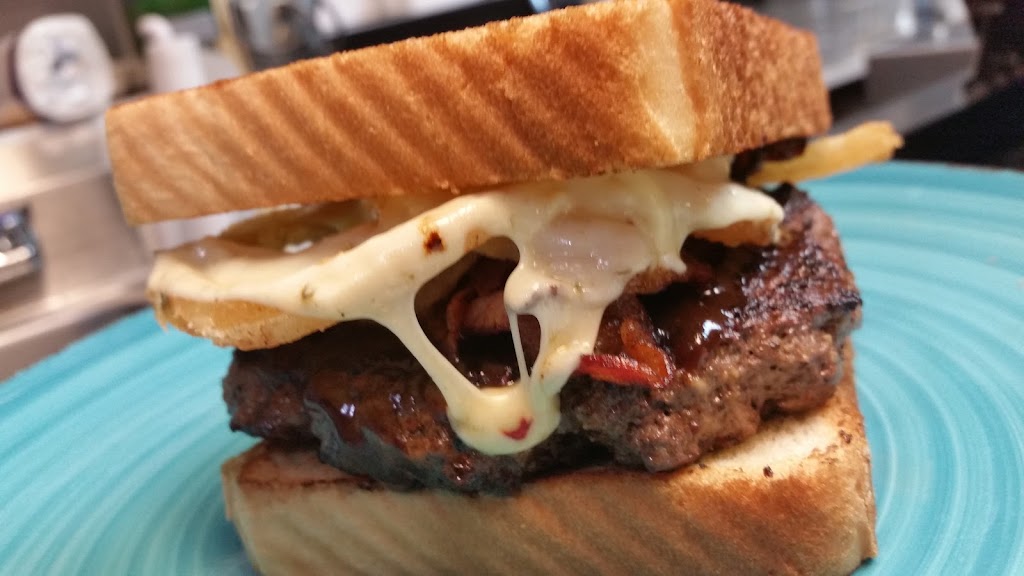 Colborns Kitchen | restaurant | 5 E Main St, Chanute, KS 66720, USA | 6204335759 OR +1 620-433-5759