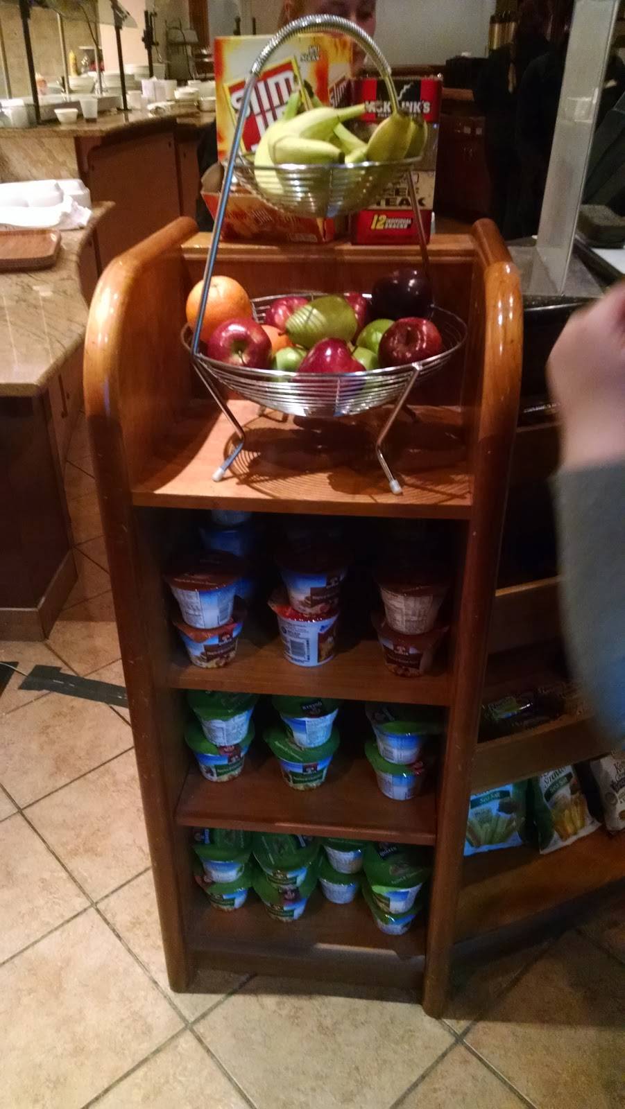 Petals | restaurant | 5257 W Henrietta Rd, West Henrietta, NY 14586, USA | 5853591800 OR +1 585-359-1800