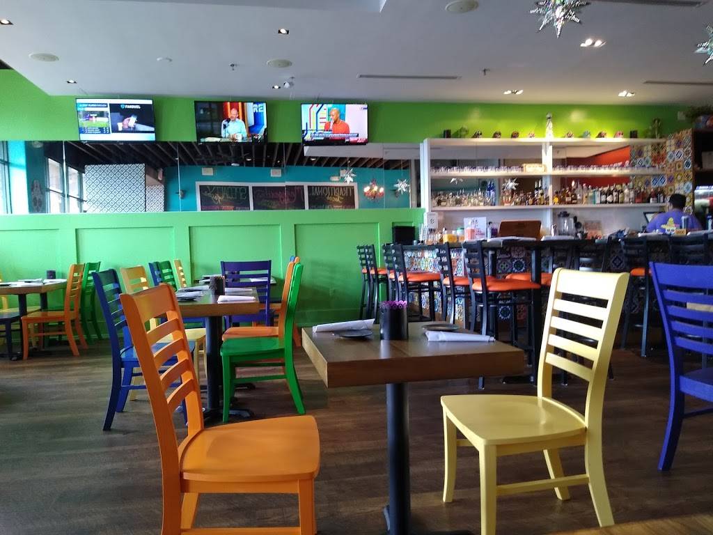 Locals Taco & Tequlia | restaurant | 176 Great Falls Plaza, Sterling, VA 20165, USA | 5719268052 OR +1 571-926-8052