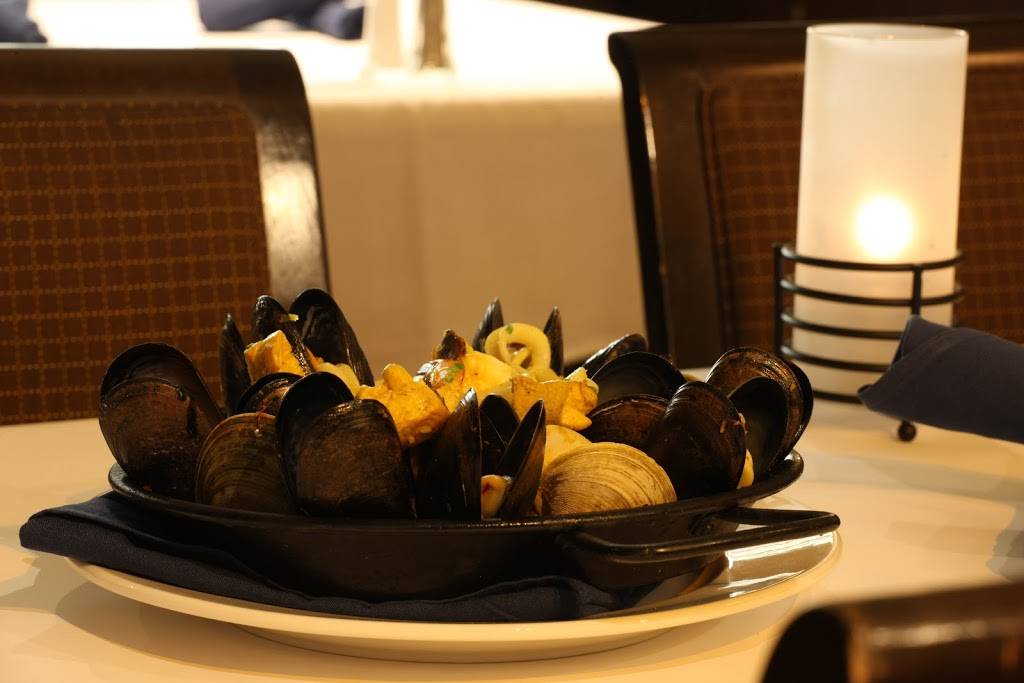 Providence Oyster Bar | restaurant | 283 Atwells Ave, Providence, RI 02903, USA | 4012728866 OR +1 401-272-8866