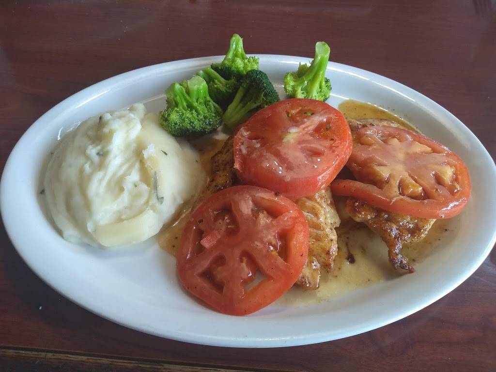 Ruby Tuesday | restaurant | 119 Industrial Park Dr, Smithfield, NC 27577, USA | 9199383640 OR +1 919-938-3640