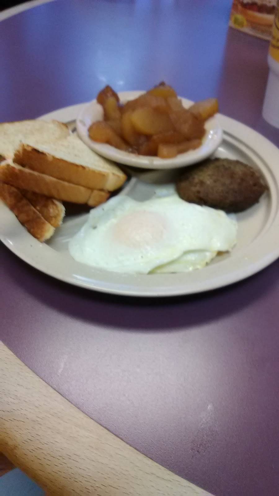 Tudors Biscuit World | restaurant | 173 Virginia Ave, Smithers, WV 25186, USA | 3044428989 OR +1 304-442-8989