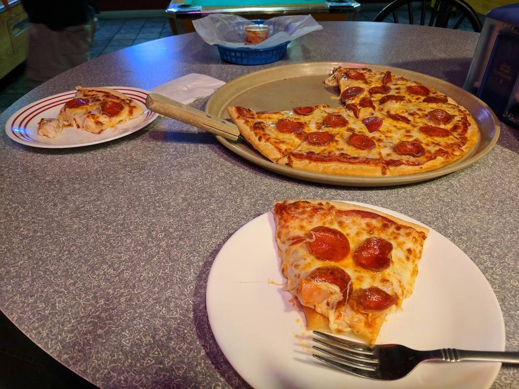 Dts Pub & Primetime | restaurant | 228 S Main St, Fayette, IA 52142, USA | 5634254351 OR +1 563-425-4351