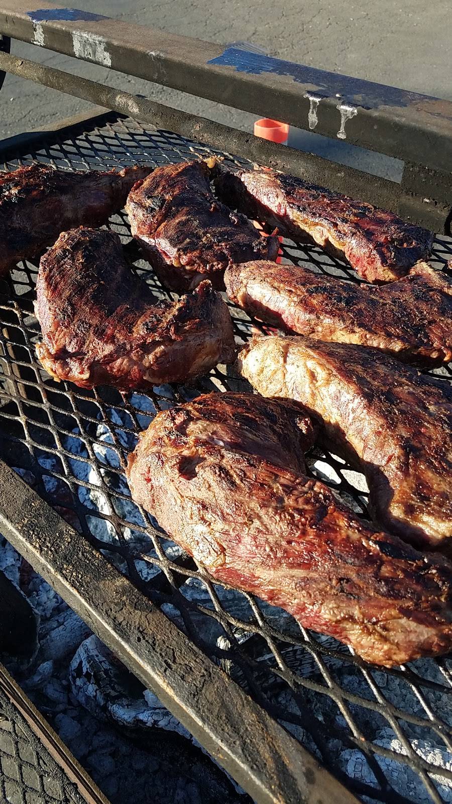 Traxx Bar & Grill | restaurant | 219 Lakeville St, Petaluma, CA 94952, USA | 7077813121 OR +1 707-781-3121