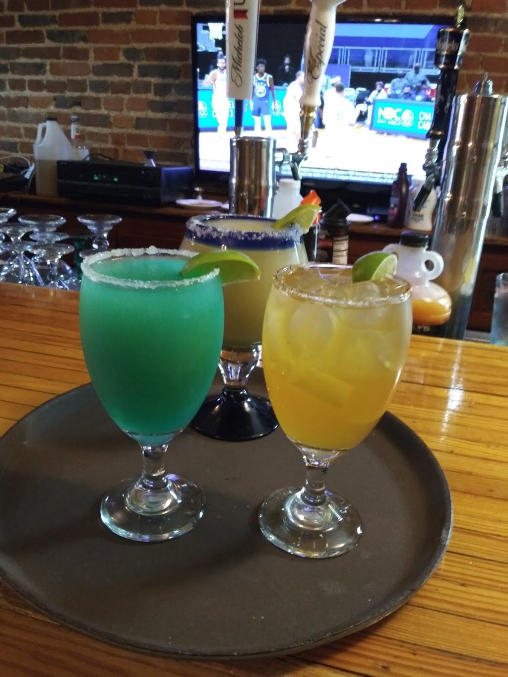 Underground Bar and Grill | restaurant | 35 N Pike St, Vernon, IN 47282, USA | 8123527377 OR +1 812-352-7377