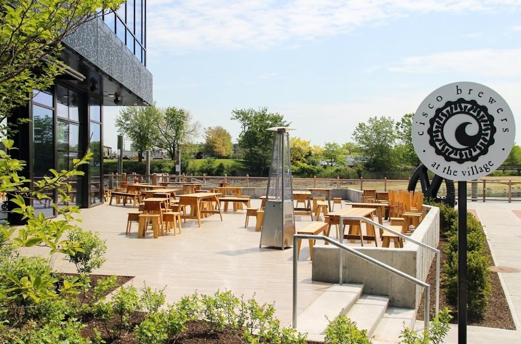 Cisco Brewers at The Village | restaurant | 4 Star Point Suite 102, Stamford, CT 06902, USA | 4752701300 OR +1 475-270-1300