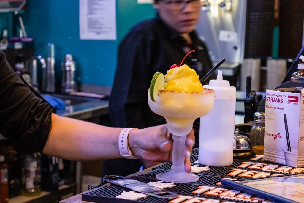 Ostioneria Michoacan #16 | restaurant | 12810 - B, Gulf Fwy, Houston, TX 77034, USA | 8326724139 OR +1 832-672-4139