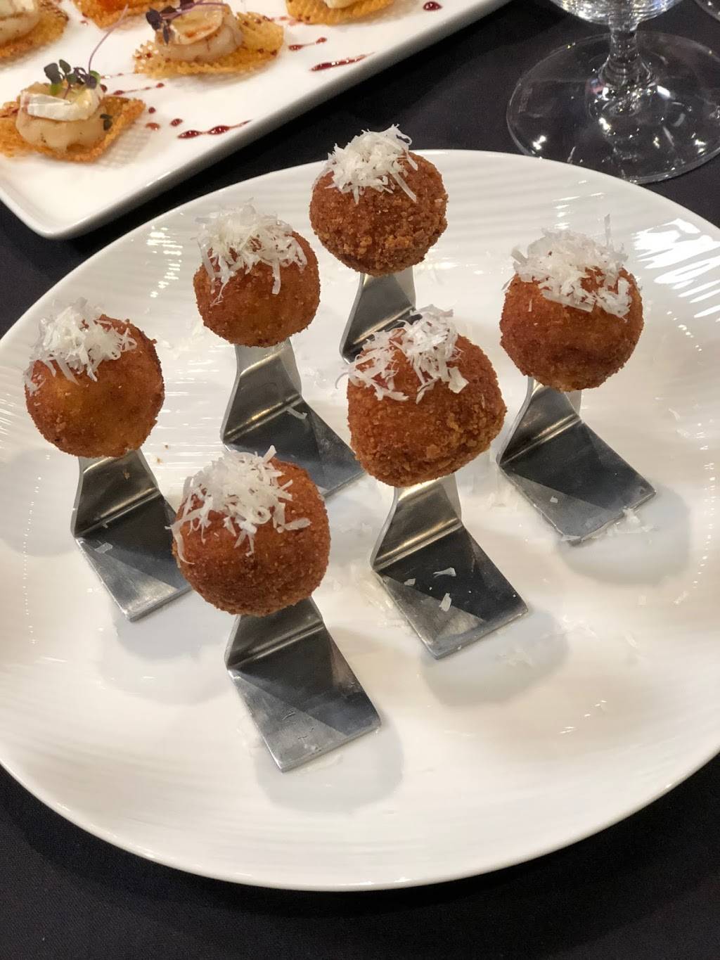 SixtyFour - Reserve Room | restaurant | 123 Water St Suite 105B, Naperville, IL 60540, USA | 3314724767 OR +1 331-472-4767