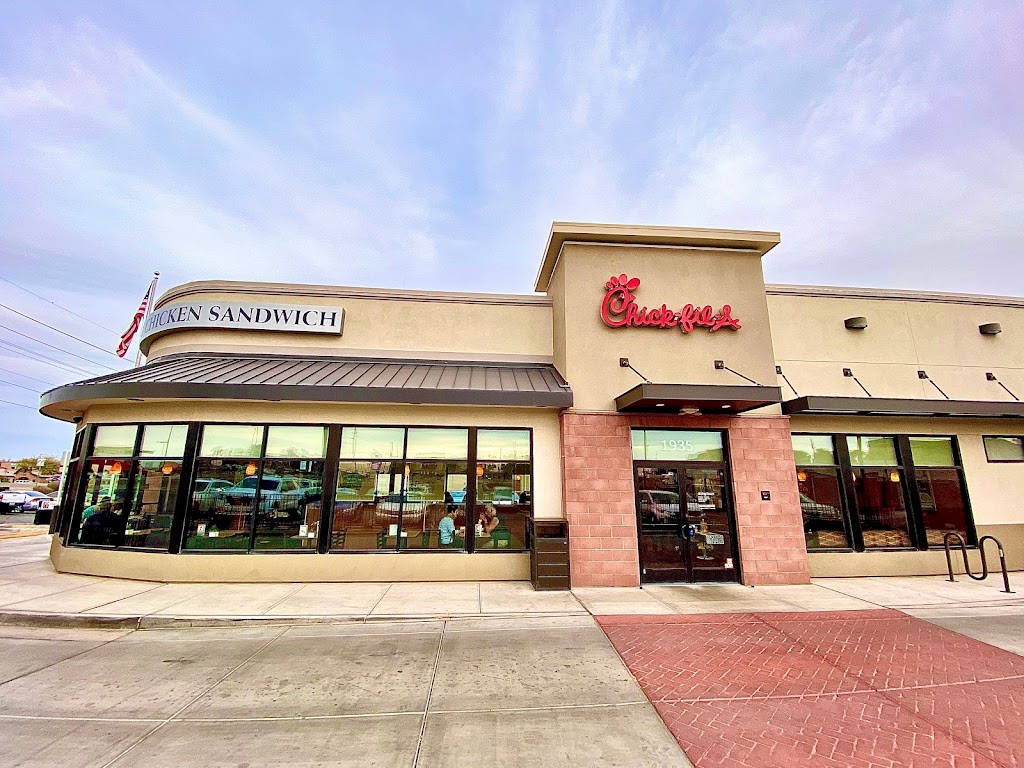 Chick-fil-A | restaurant | 1935 E 16th St, Yuma, AZ 85365, USA | 9287834321 OR +1 928-783-4321