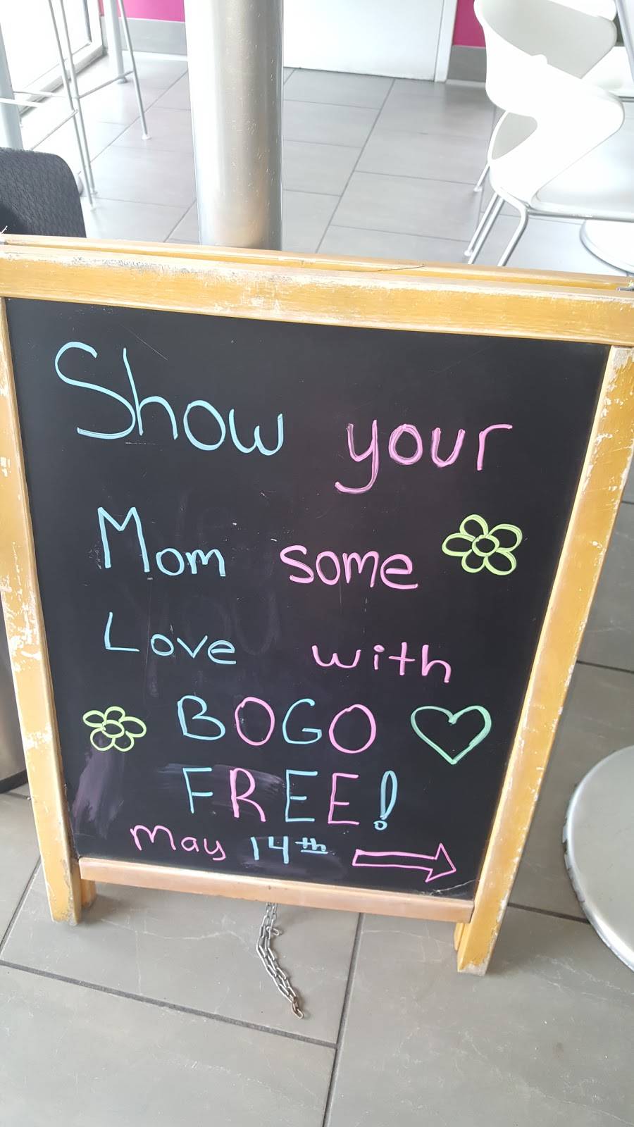 Menchies Frozen Yogurt | bakery | 1247 East Blvd Ste 240, Charlotte, NC 28203, USA | 7043481256 OR +1 704-348-1256