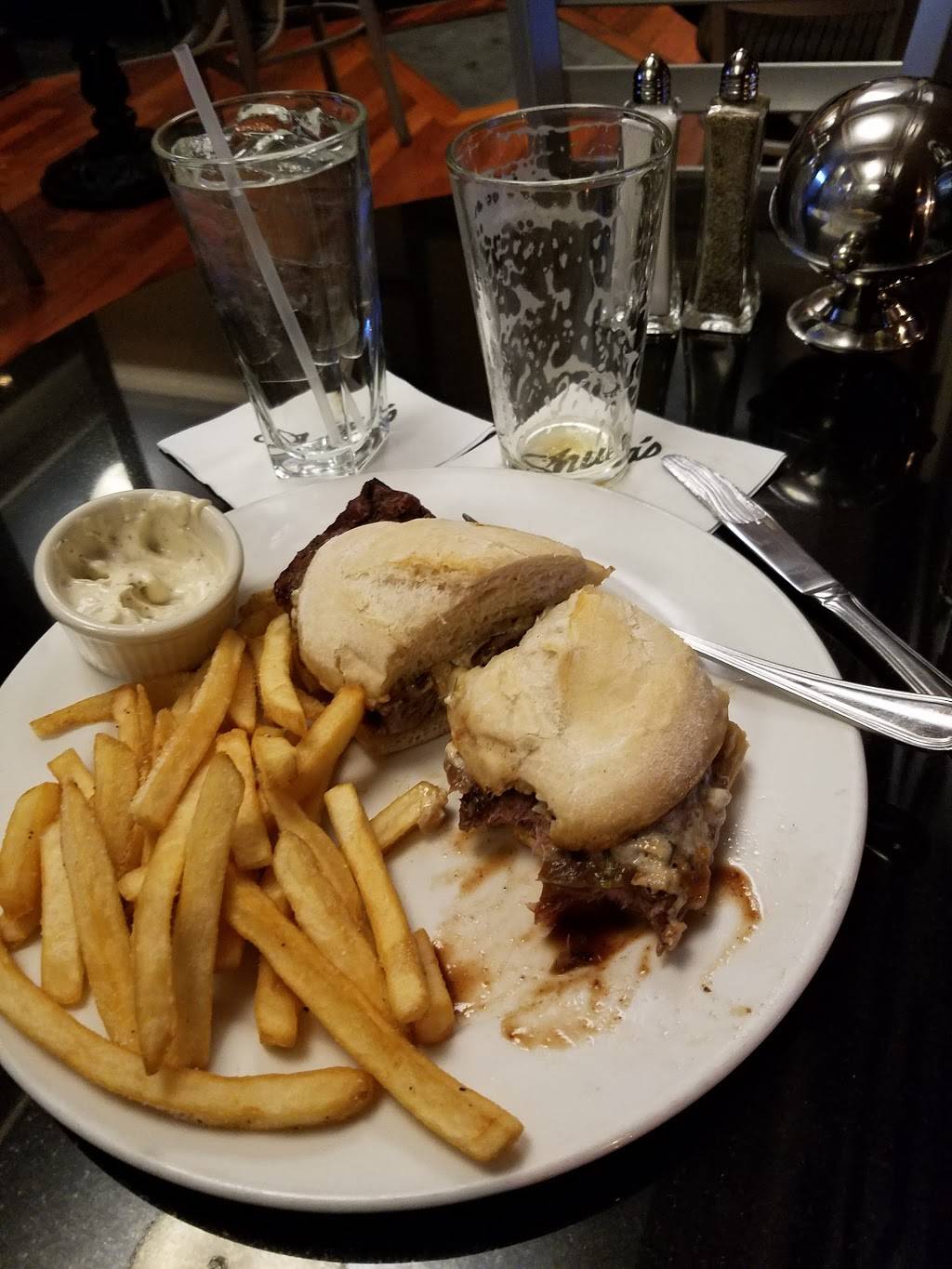 Shulas 347 Grill | restaurant | 235 E Main St, Norfolk, VA 23510, USA | 7572826347 OR +1 757-282-6347