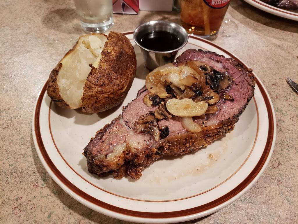 Summit Ridge / Summit House | restaurant | N795 WI-58, Wonewoc, WI 53968, USA | 6089857211 OR +1 608-985-7211