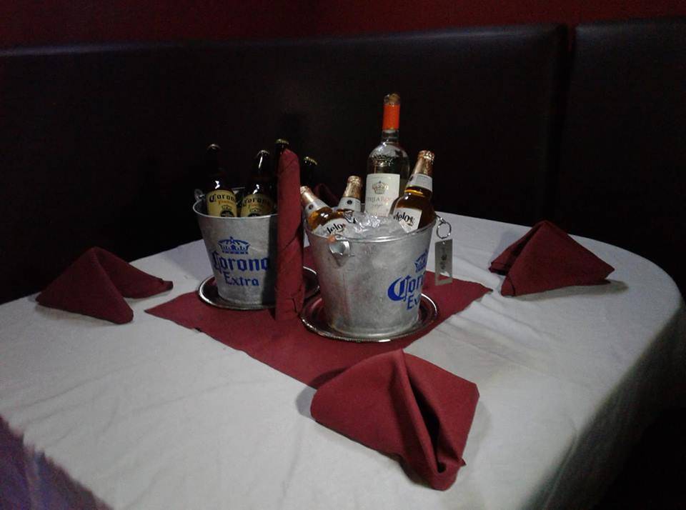 El Burrito Loco | night club | 907 W Ave J, Lancaster, CA 93534, USA | 6612069769 OR +1 661-206-9769