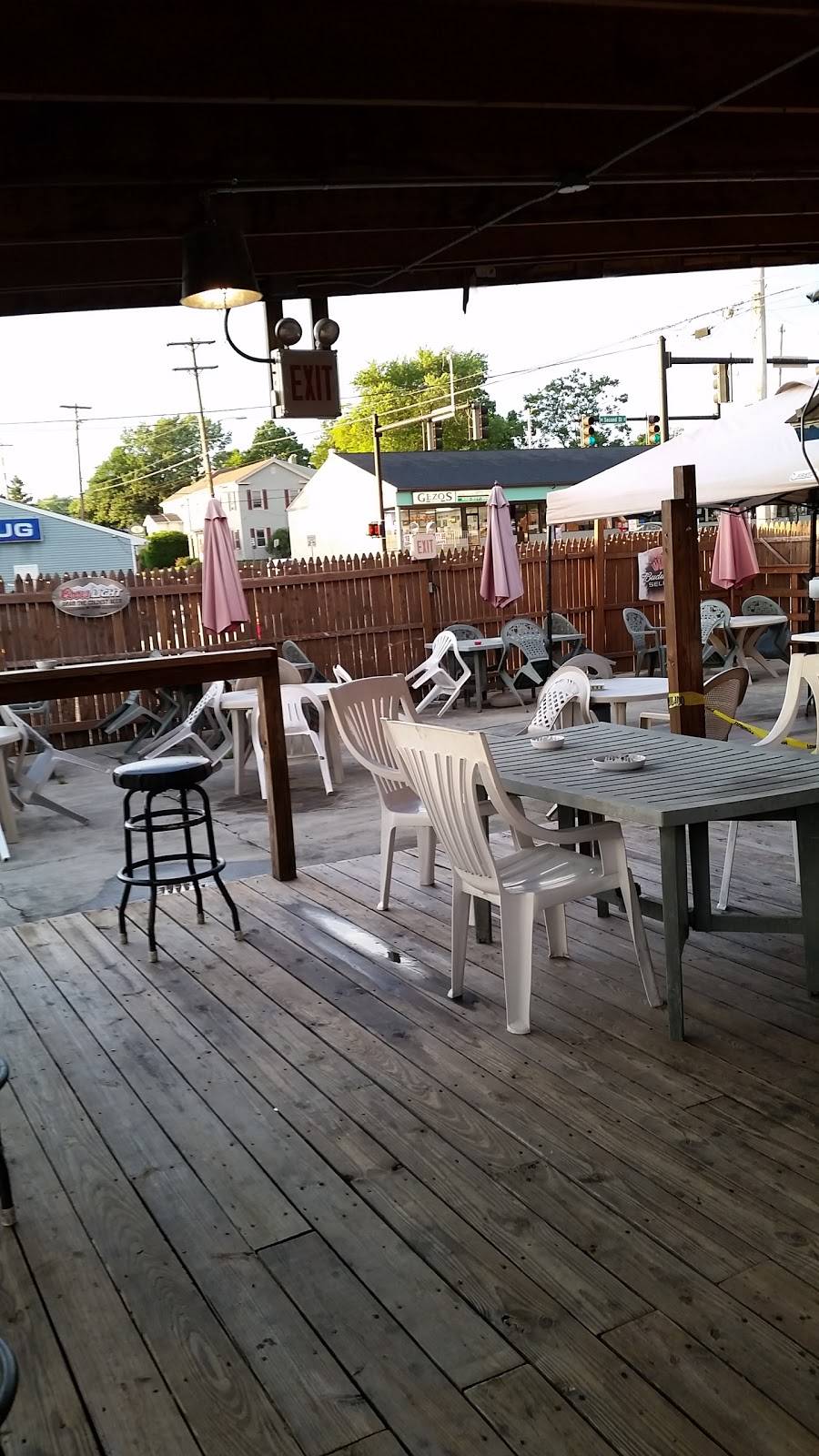 Flying Pig Saloon | restaurant | 175 N Ellsworth Ave, Salem, OH 44460, USA | 3303379117 OR +1 330-337-9117