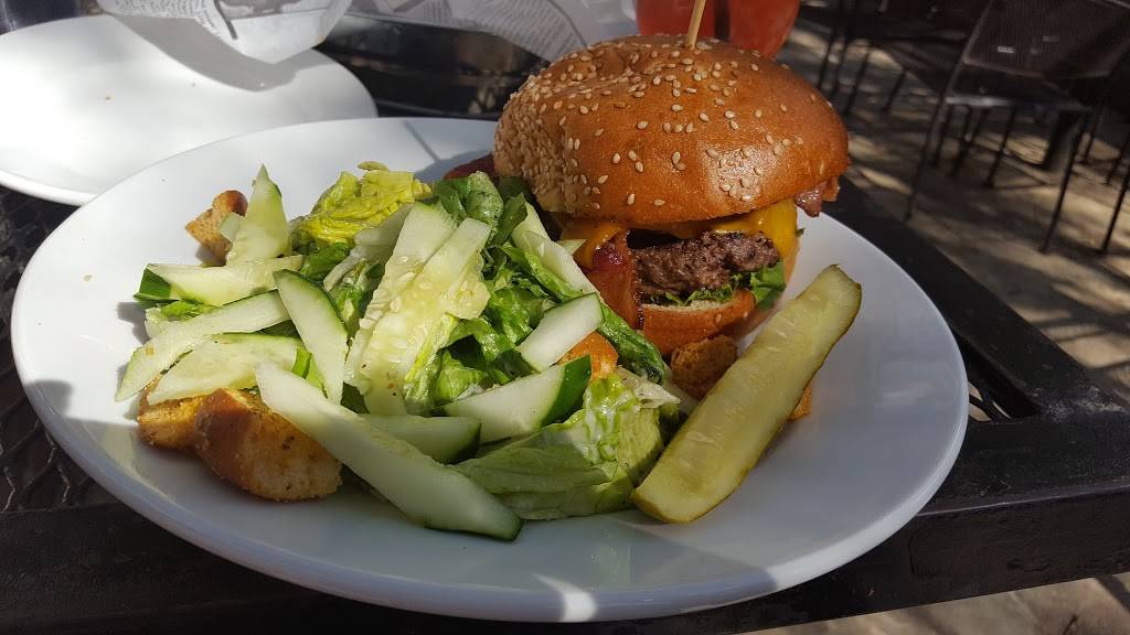 Front Page News Patio Bar & Grill | restaurant | 351 Moreland Ave NE, Atlanta, GA 30307, USA | 4044757777 OR +1 404-475-7777