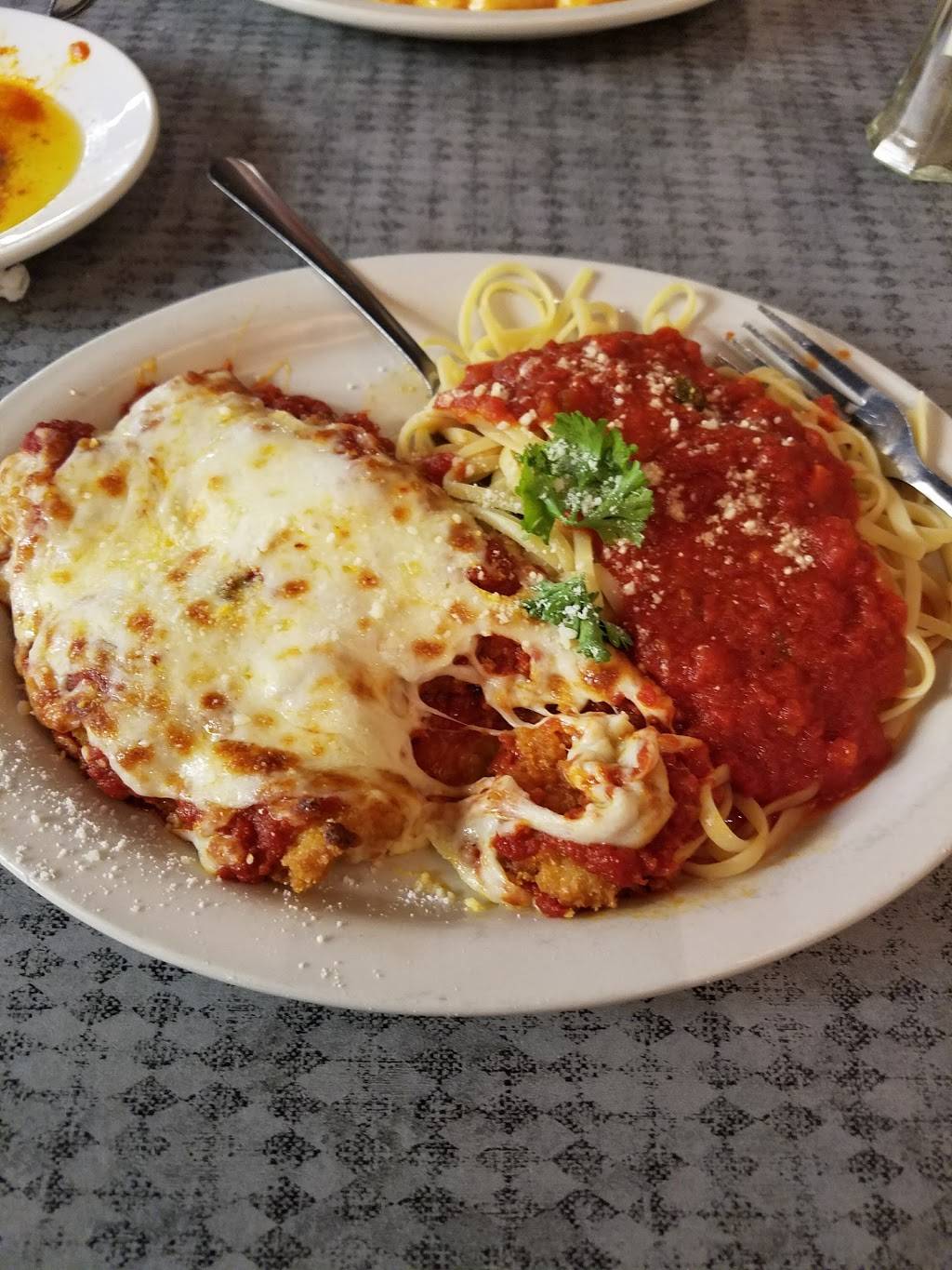 Magone Italian Grill & Pizza | restaurant | 1129 Weaver Dairy Rd suite F, Chapel Hill, NC 27514, USA | 9199047393 OR +1 919-904-7393