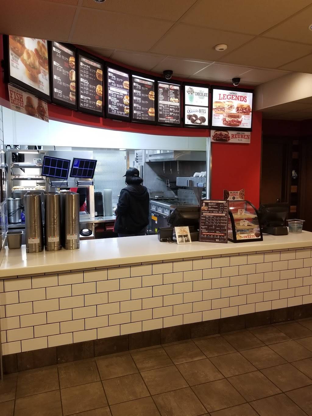 Arbys | restaurant | 3311 Hillsborough Rd, Durham, NC 27705, USA | 9193831003 OR +1 919-383-1003