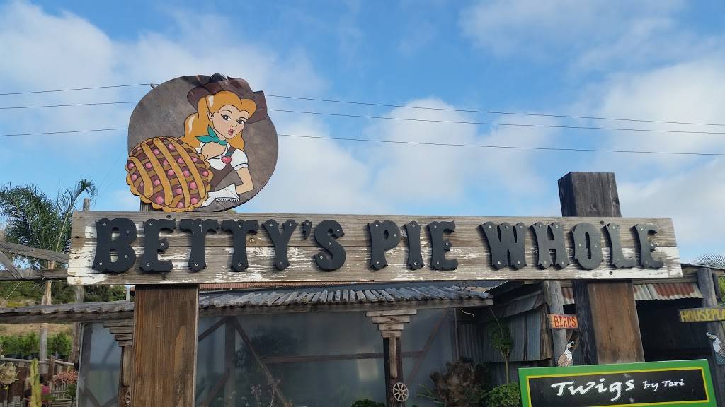 Bettys Pie Whole Saloon | restaurant | 114 N El Camino Real, Encinitas, CA 92024, USA | 7602306781 OR +1 760-230-6781
