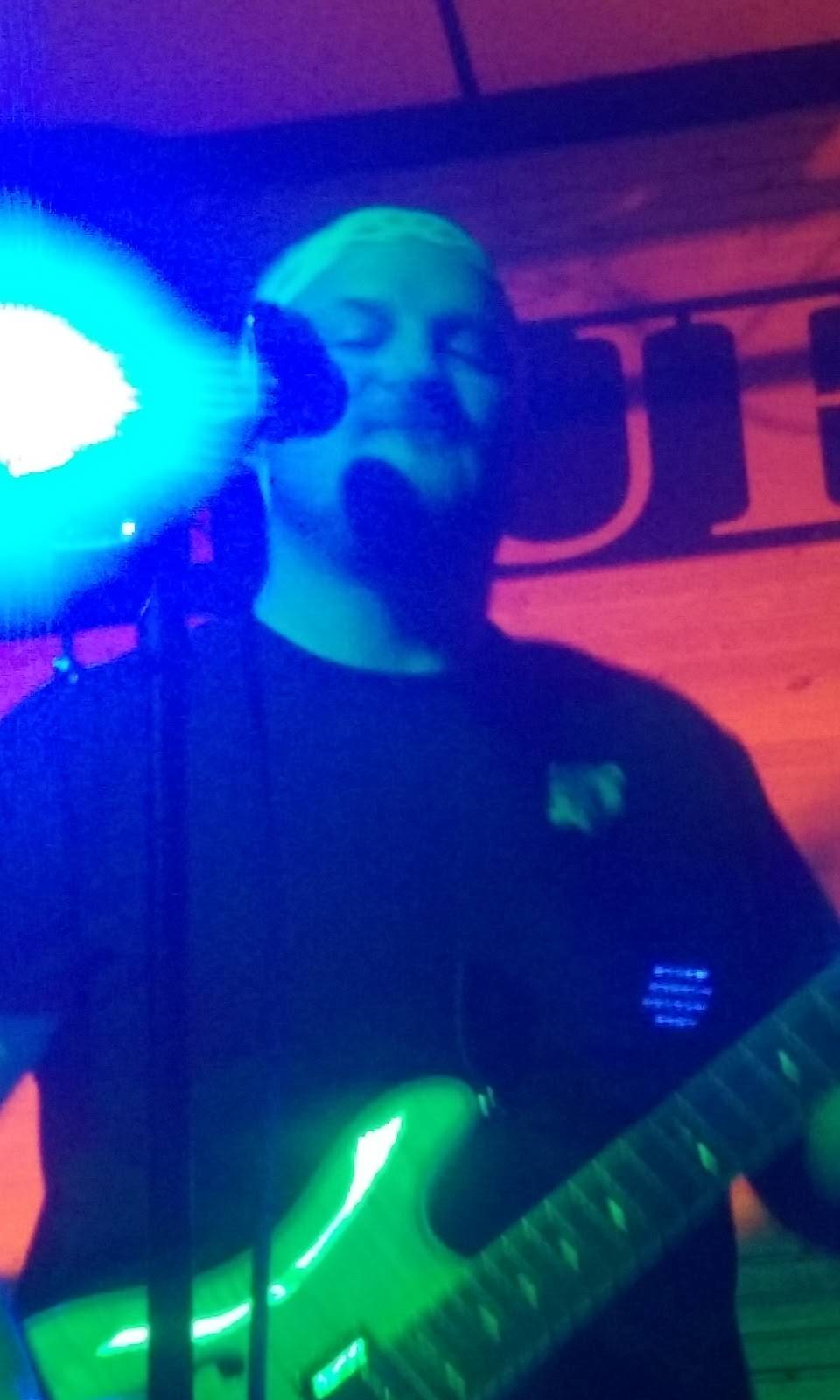 Moores Pub | restaurant | 168 E Elm St, Canton, IL 61520, USA | 3096470104 OR +1 309-647-0104