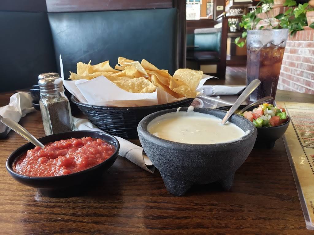 Primas Mexican Grill | restaurant | 2101 W Chesterfield St Ste A100, Springfield, MO 65807, USA | 4178237180 OR +1 417-823-7180