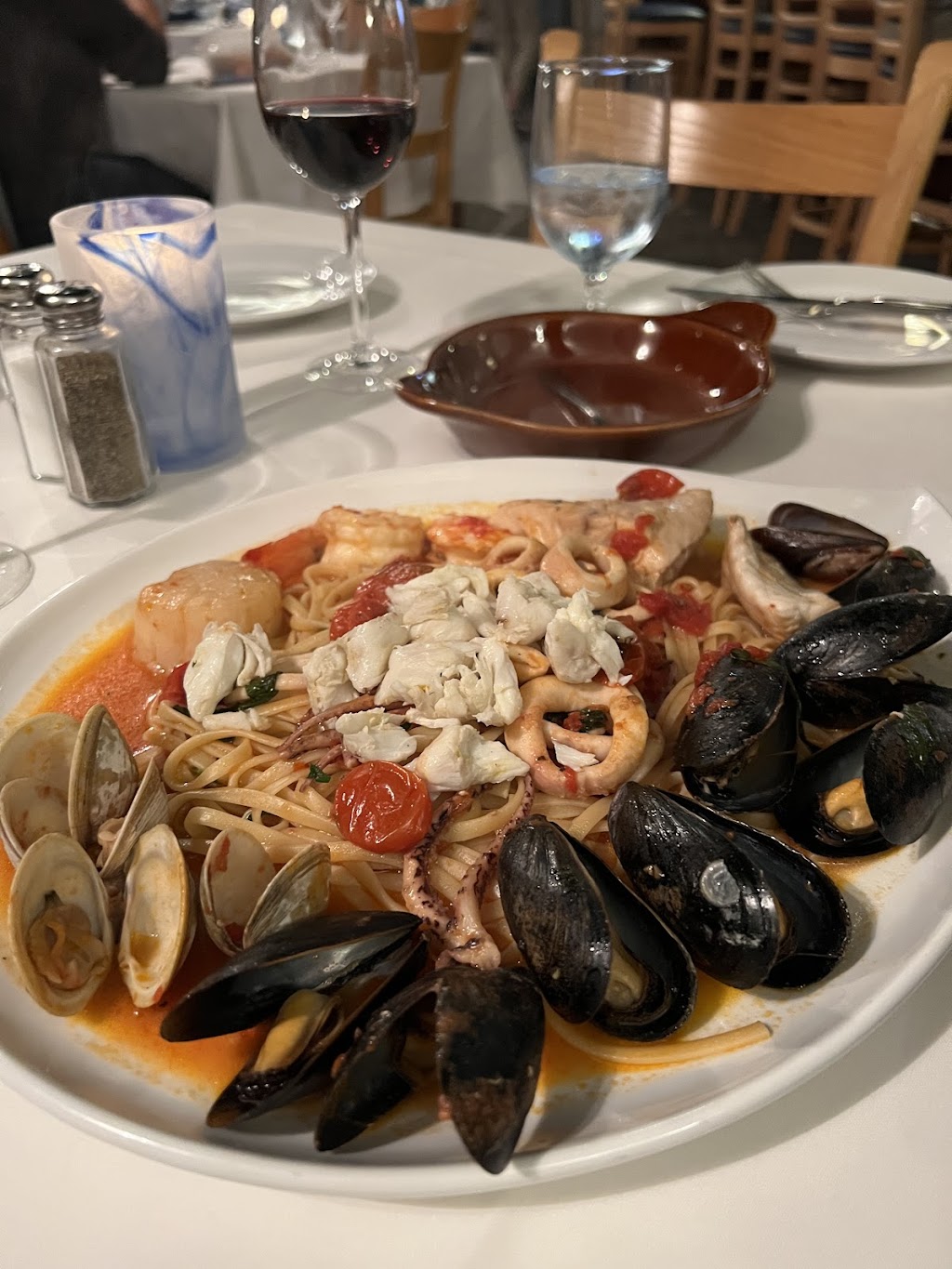 La Vela Italian Restaurant | restaurant | 251 C St, Solomons, MD 20688, USA | 4103264817 OR +1 410-326-4817