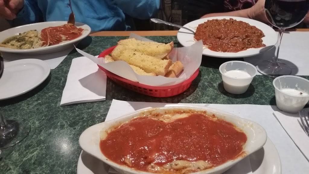 DiCarlos Italian Cafe | restaurant | 1082, Marine Corps Air Ground Combat Center Twentynine Palms, Twentynine Palms, CA 92278, USA | 7608307904 OR +1 760-830-7904