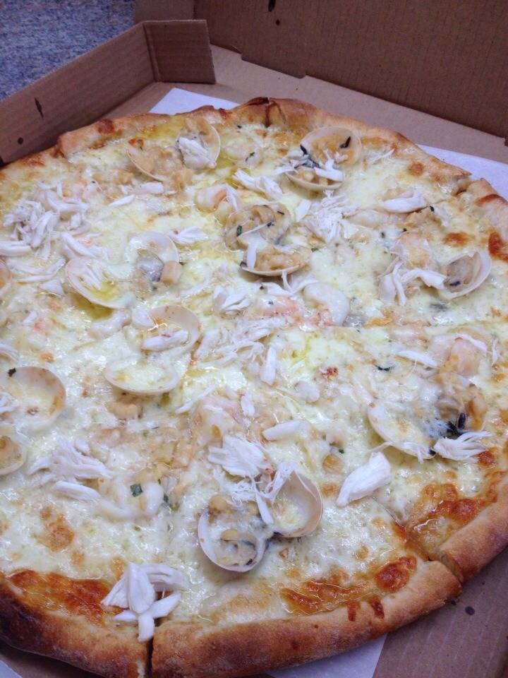 Highland Pizza | restaurant | 601 Raritan Ave, Highland Park, NJ 08904, USA | 7325726744 OR +1 732-572-6744