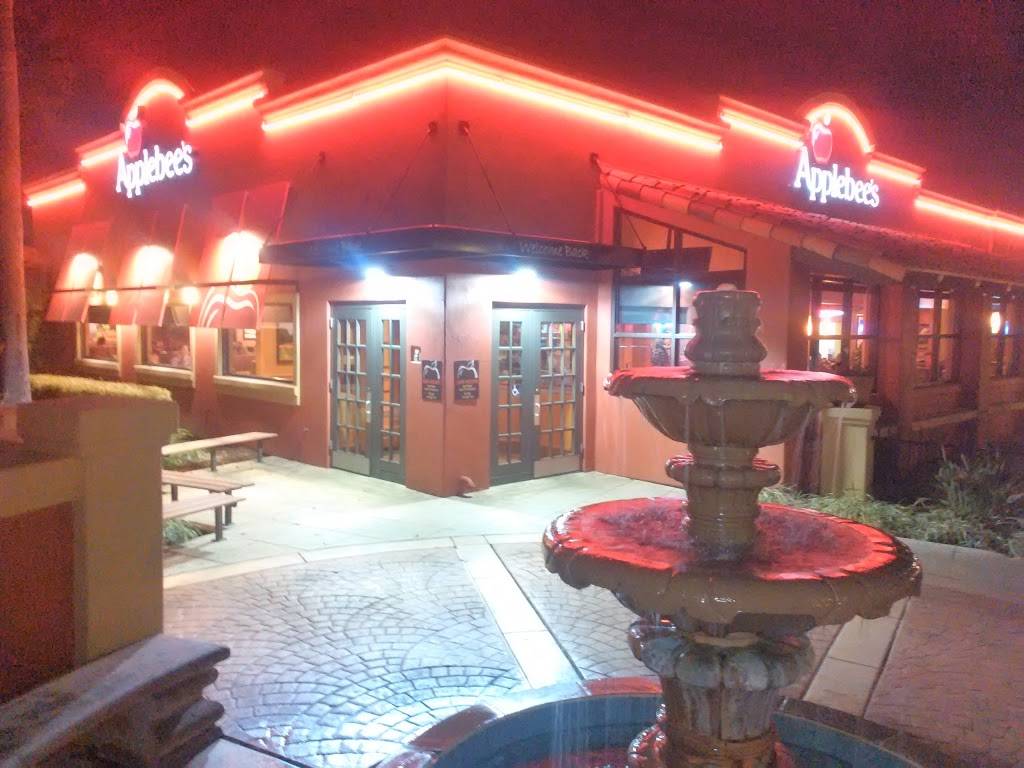 Applebees Grill + Bar | restaurant | 5325 Ave de Los Robles, Visalia, CA 93291, USA | 5596361605 OR +1 559-636-1605