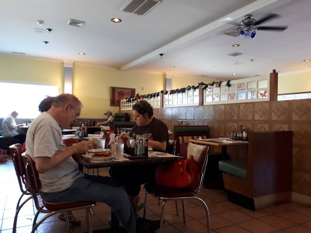 Abis Diner | restaurant | 10514 Racetrack Rd, Berlin, MD 21811, USA | 4109732139 OR +1 410-973-2139