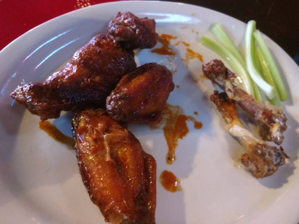 Randys Roadhouse | restaurant | 151 Batesville Shopping Village, Batesville, IN 47006, USA | 8129344900 OR +1 812-934-4900