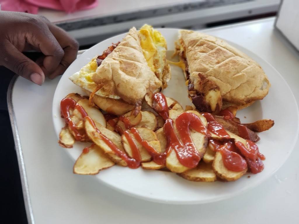 Rubys Diner | restaurant | 1 Oceanside Pier #1, Oceanside, CA 92054, USA | 7604337829 OR +1 760-433-7829