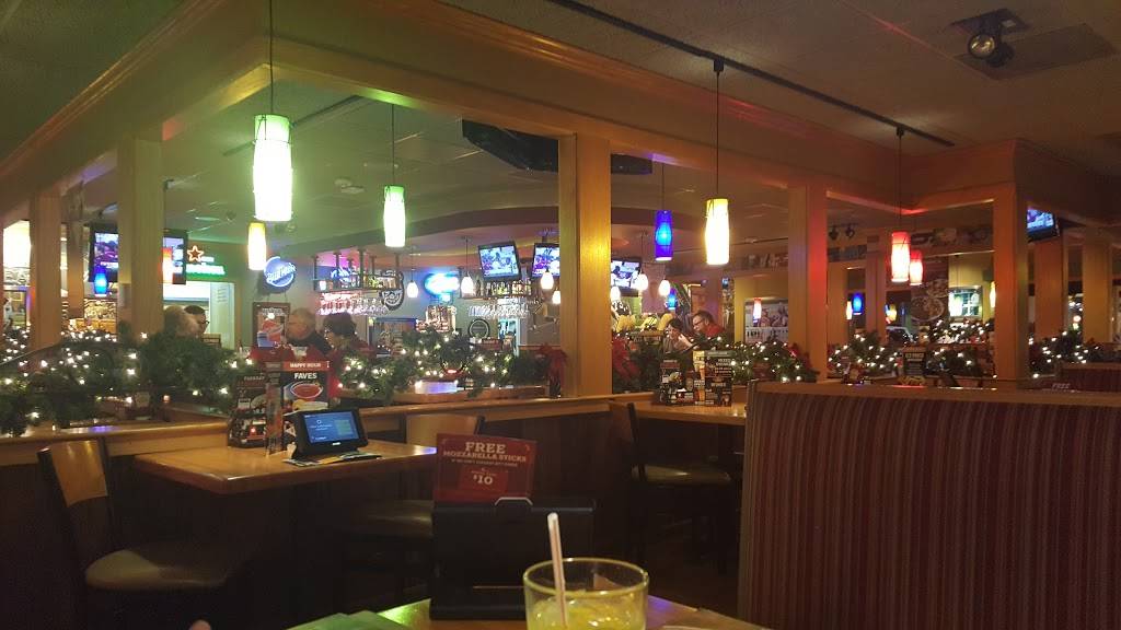 Applebees Grill + Bar | restaurant | 2303 WI-25 N, Menomonie, WI 54751, USA | 7152333036 OR +1 715-233-3036