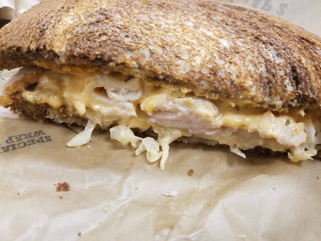 Arbys | restaurant | 1189 Dexter St, Milan, MI 48160, USA | 7344392555 OR +1 734-439-2555